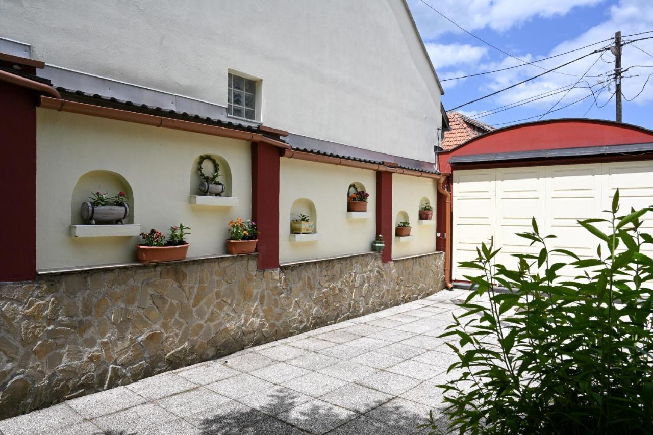 Hotel Szt. Flórián Vendégház Eger Exterior foto